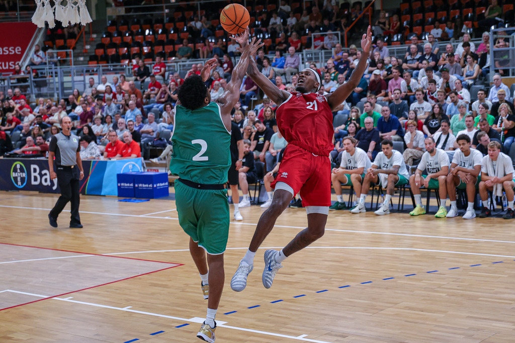 BAYER GIANTS vs VET-CONCEPT Gladiators Trier Test-97 | Fotos von Basketballspielen aus dem Raum NRW fotografiert von Gero Mueller-Laschet und Daniel Schaefer - Realisiert mit Pictrs.com