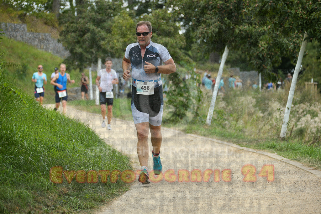 250824_1350_EX1_3911 | Sportfotografie im Rhein-Sieg Kreis, Köln, Bonn, NRW, Rheinland Pfalz, Hessen, etc. Unser Tätigkeitsfeld umfasst den Laufsport vom Volkslauf über den Marathon, Duathlon, Triathon bis zum Ultralauf wie Kölnpfad Ultra oder Schindertrail.