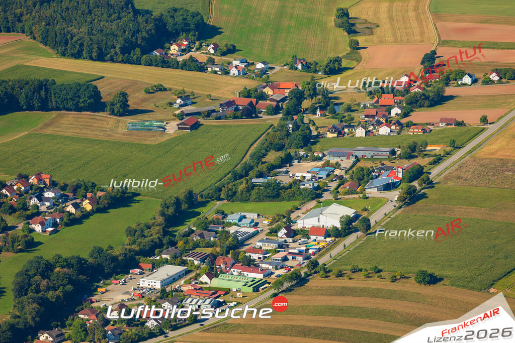 Schrägluftbild  Luppersricht  Hahnbach - Das Luftbild wurde 2025 vom UL-Flugzeug heraus erstellt ( keine Drohne ) - Hochauflösende Luftaufnahme -Nicht vergleichbar mit Google Maps oder Satelittenbilder- Die Geschenkidee !Mit Lizenz und Bildrechte bestellbar