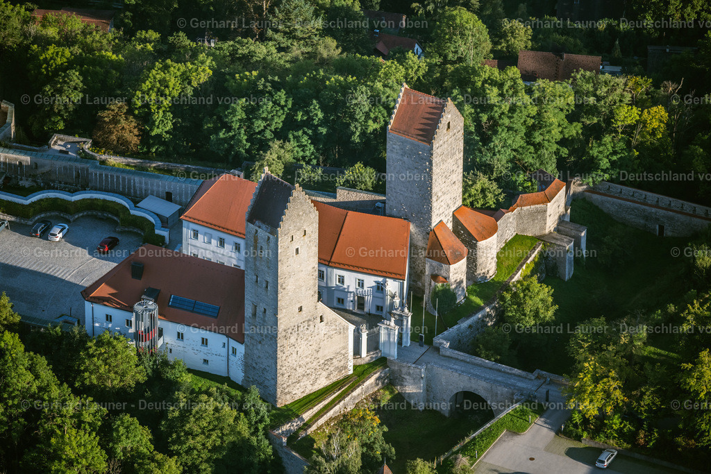 4050982 | BEILNGRIES 03.09.2021 Burganlage des Schloß im Ortsteil Hirschberg in Beilngries im Bundesland Bayern, Deutschland. // Castle of in the district Hirschberg in Beilngries in the state Bavaria, Germany. Foto: Gerhard Launer