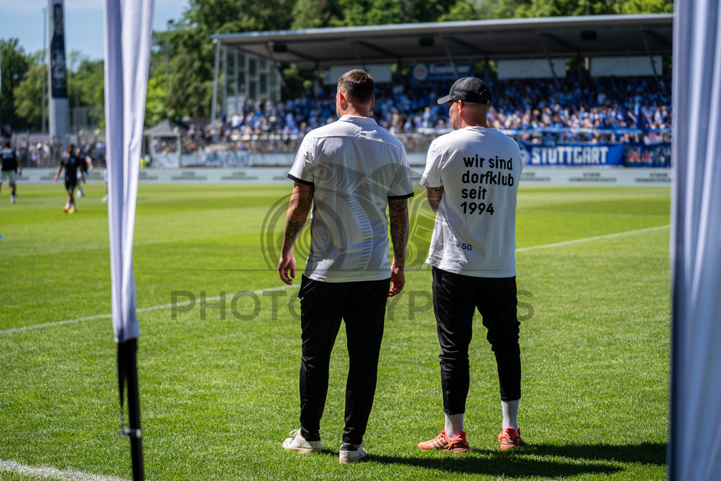 Stuttgarter Kickers vs. SG Sonnenhof Großaspach, Fussball, WFV-Pokal, Finale, 23.05.2026 | Pascal Reinhardt (Trainer SG Sonnenhof Großaspach) und Julian Schieber (sportilicher Leiter SG Sonnenhof Großaspach),Stuttgarter Kickers vs. SG Sonnenhof Großaspach, Fussball, WFV-Pokal, Finale, 23.05.2026