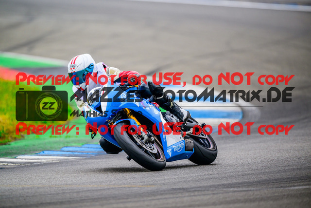 MaZZes_FotoMatrix_240614_6007705_2 | INST