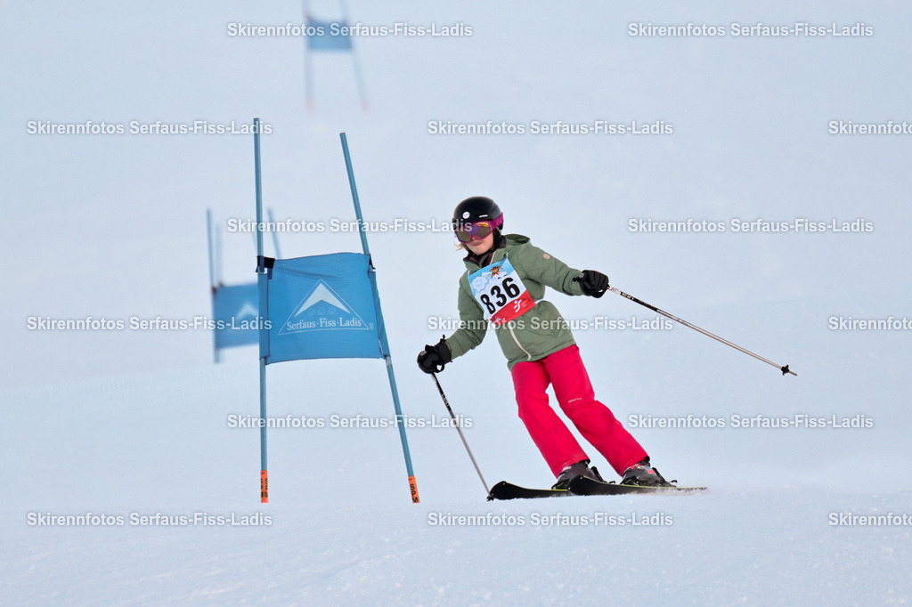 SRF_25.12.2025_0114 | Skirennfotos,Serfaus,Fiss,Ladis,Kinderskirennen,Winter,Tirol,Oberland,skirace,SFL,feelfree,weil wir's genießen,ski,Ski,skifahren,Sonnenplateau, - Realisiert mit Pictrs.com