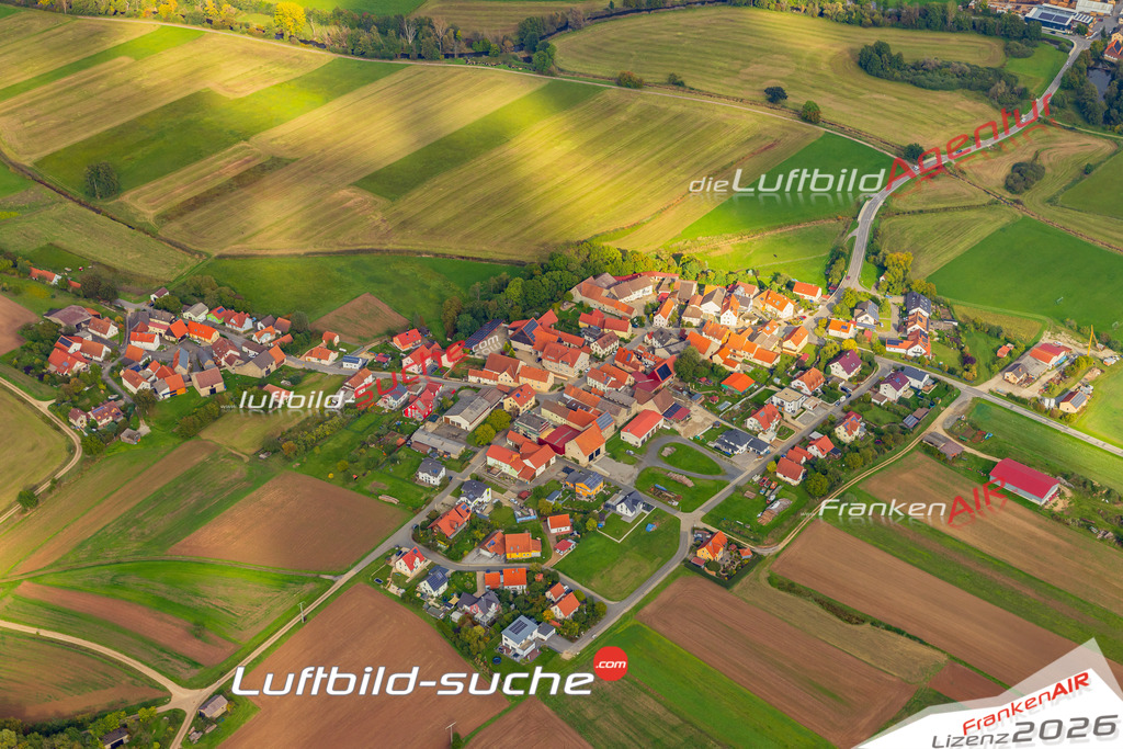 Höfen Rattelsdorf Bild- Das Luftbild wurde 2025 vom UL-Flugzeug heraus erstellt ( keine Drohne ) - Hochauflösende Luftaufnahme -Nicht vergleichbar mit Google Maps oder Satelittenbilder- Die Geschenkidee !Mit Lizenz und Bildrechte bestellbar