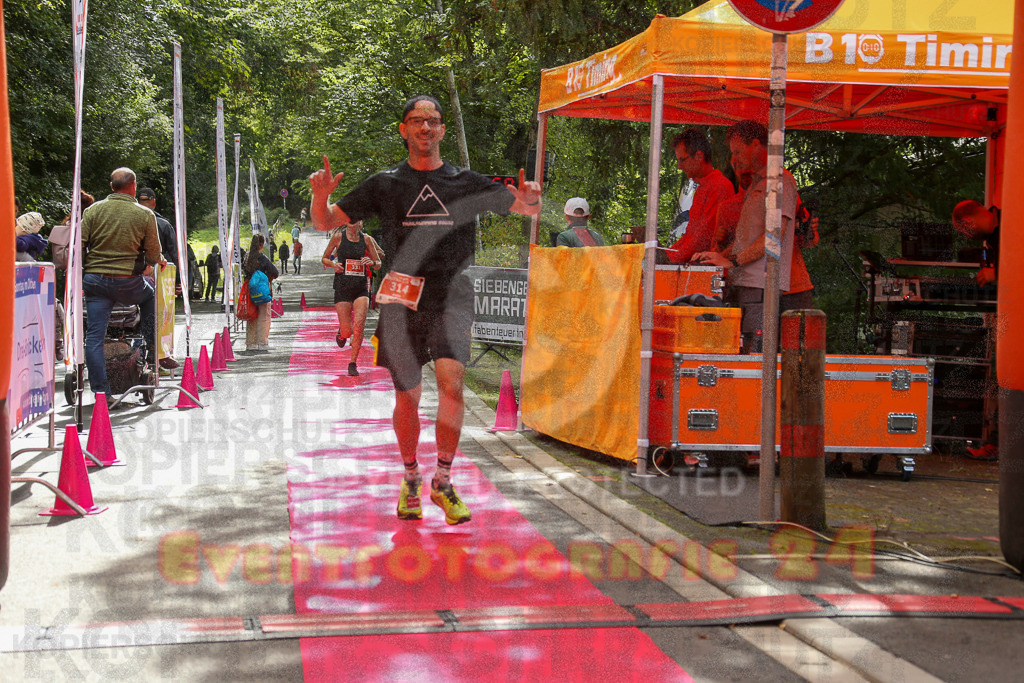 250914_1216_EX1_2375 | Sportfotografie im Rhein-Sieg Kreis, Köln, Bonn, NRW, Rheinland Pfalz, Hessen, etc. Unser Tätigkeitsfeld umfasst den Laufsport vom Volkslauf über den Marathon, Duathlon, Triathon bis zum Ultralauf wie Kölnpfad Ultra oder Schindertrail.