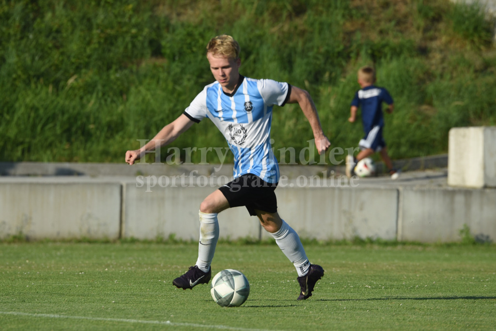 Testspiel SV  Winzer (Kreisliga Straubing) : SpVgg Niederalteich ( Bezirksliga Ost) | Leon Eder (#7 SV Winzer) - Realisiert mit Pictrs.com