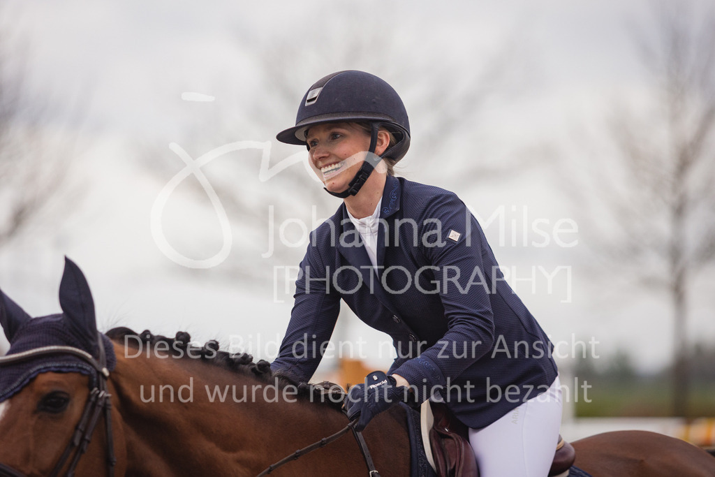230426_HofSosath_Stil-M-676 | Deine schönsten Turniermomente als professionelle Fotos! Entdecke hochwertige Pferdesport-Fotografie im Online-Shop. Jetzt Fotos finden & bestellen!