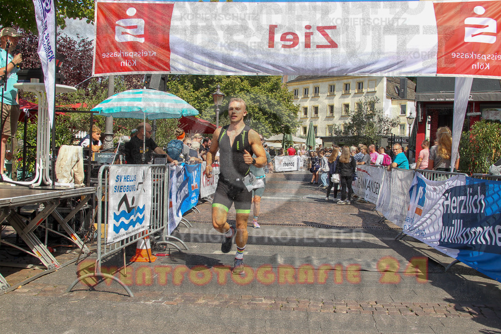250824_1443_EV4_2104 | Sportfotografie im Rhein-Sieg Kreis, Köln, Bonn, NRW, Rheinland Pfalz, Hessen, etc. Unser Tätigkeitsfeld umfasst den Laufsport vom Volkslauf über den Marathon, Duathlon, Triathon bis zum Ultralauf wie Kölnpfad Ultra oder Schindertrail.