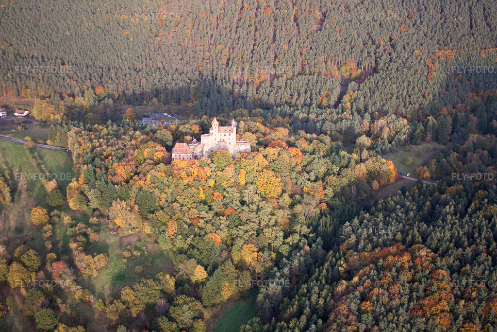 Luftbild: Burg Berwartstein in Erlenbach bei Dahn im Bundesland Rheinland-Pfalz in Deutschland. Foto: IMG_53931.jpg vom 20.10.2012 durch Werner Riehm/FLY-FOTO.de