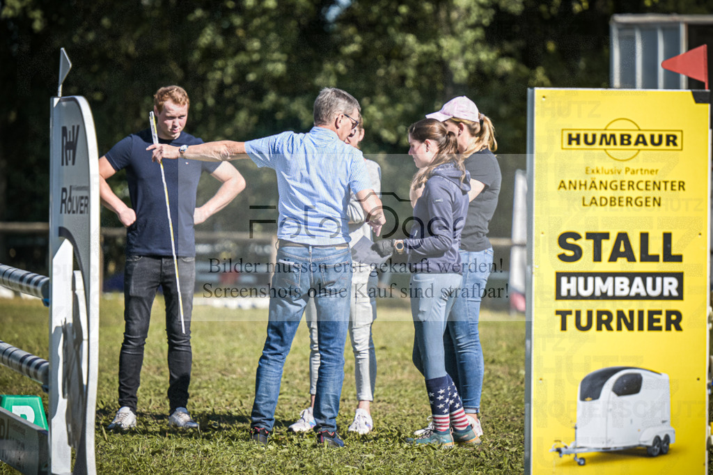 DOS_0032 | Entdecke hochwertige Reitturnierfotos von Foto Oger. Professionell, emotional und authentisch – jetzt Lieblingsmomente im Shop bestellen.Deutschlandweite Turnierfotografie. - Realisiert mit Pictrs.com