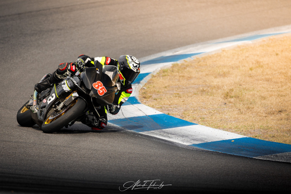 Ducati Trackday Hockenheimring 2026 | Entdecken Sie die faszinierende Welt von Alexander Tschuncky Arts: Kreative Fotografie, atemberaubende Automobilkunst und hochwertiger Bilderdruck. Lassen Sie sich inspirieren! - Realisiert mit Pictrs.com