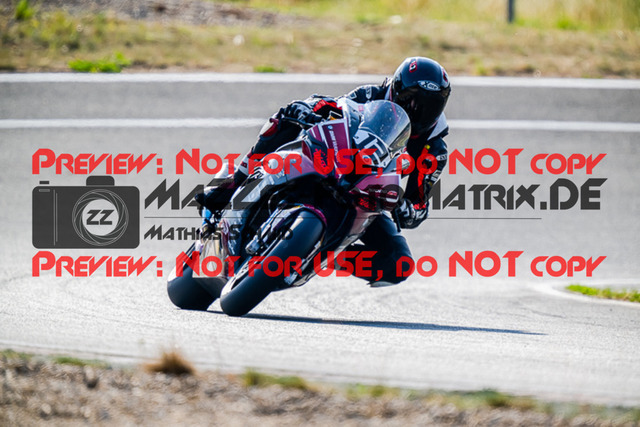 MaZZes_FotoMatrix_220722_0183 | PRO SUPERSTOCK