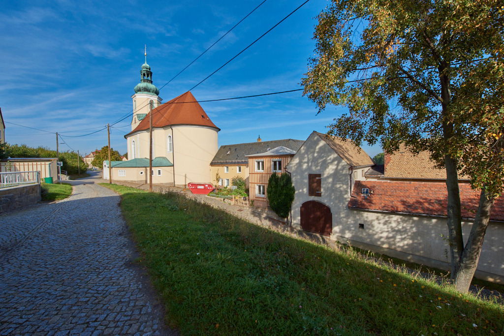 Die Kirche Ostro 03 | Bedeutsame Landschaften Deutschlands - Realisiert mit Pictrs.com
