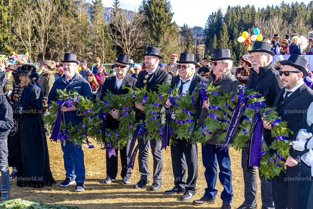 Bärentreiben in Steuerberg | Bildershop von pixelworld.at - Realisiert mit Pictrs.com