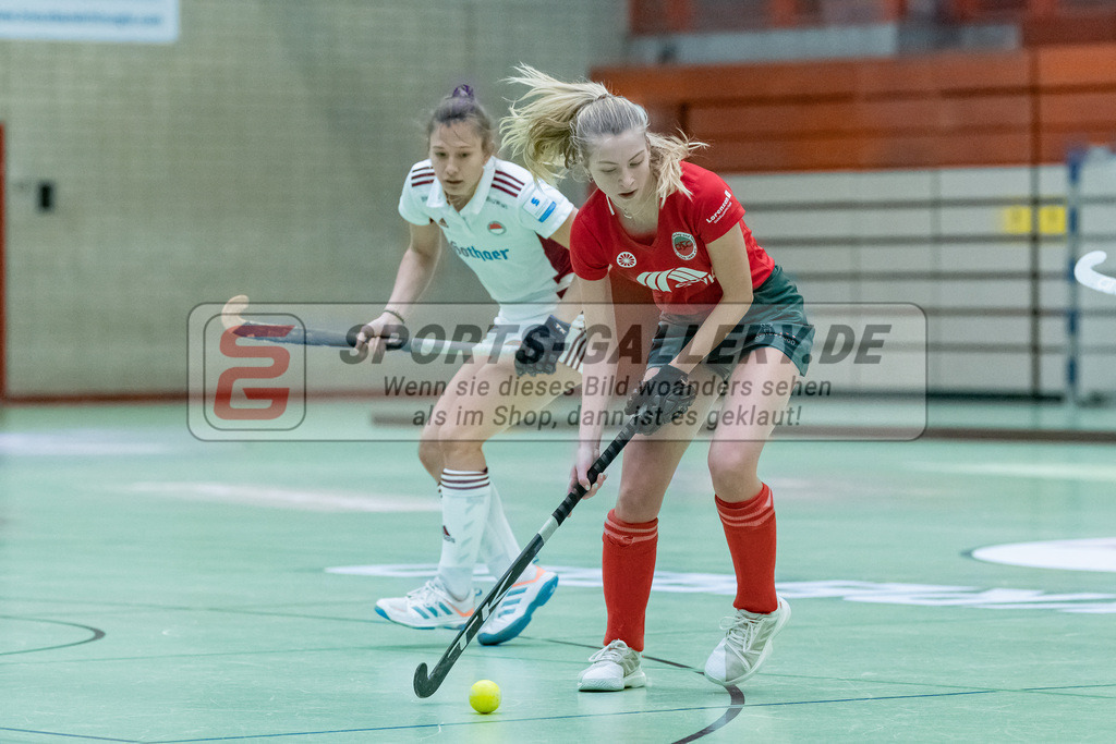 HK_20230122_103105 | 1. Bundesliga ( Halle ) Damen Crefelder HTC - Rot-Weiss Köln am 22.1.2023 Crefelder HTC  ( CHTC ) Halle Glockenspitz , Krefeld , Rosser Mia ( Crefelder HTC #18 )