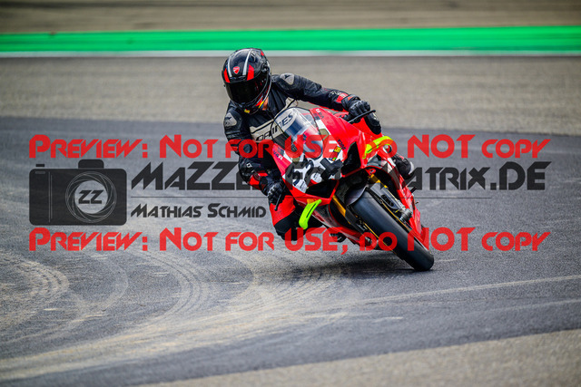 MaZZes_FotoMatrix_240910_6007705_2820 | GELB