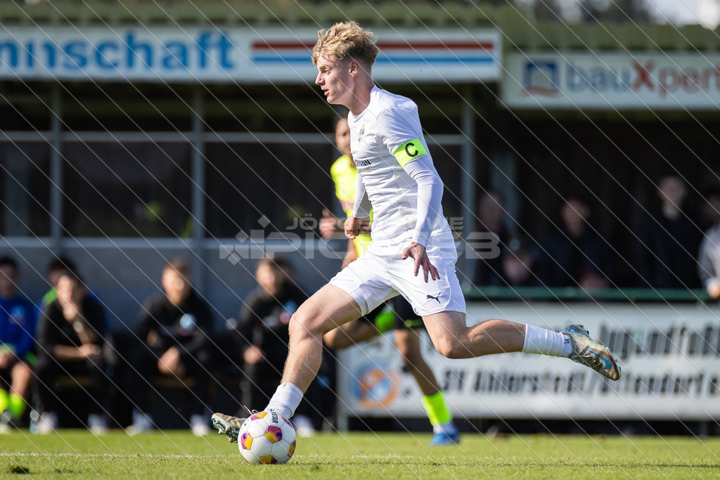 20251003_Picselweb-Fotografie_1R3_1375 | DFB Pokal 2. Runde, JFV A/O/B/H/H - SV Stuttgarter Kickers, Foto: Jörg Struwe - picselweb.de - Realisiert mit Pictrs.com