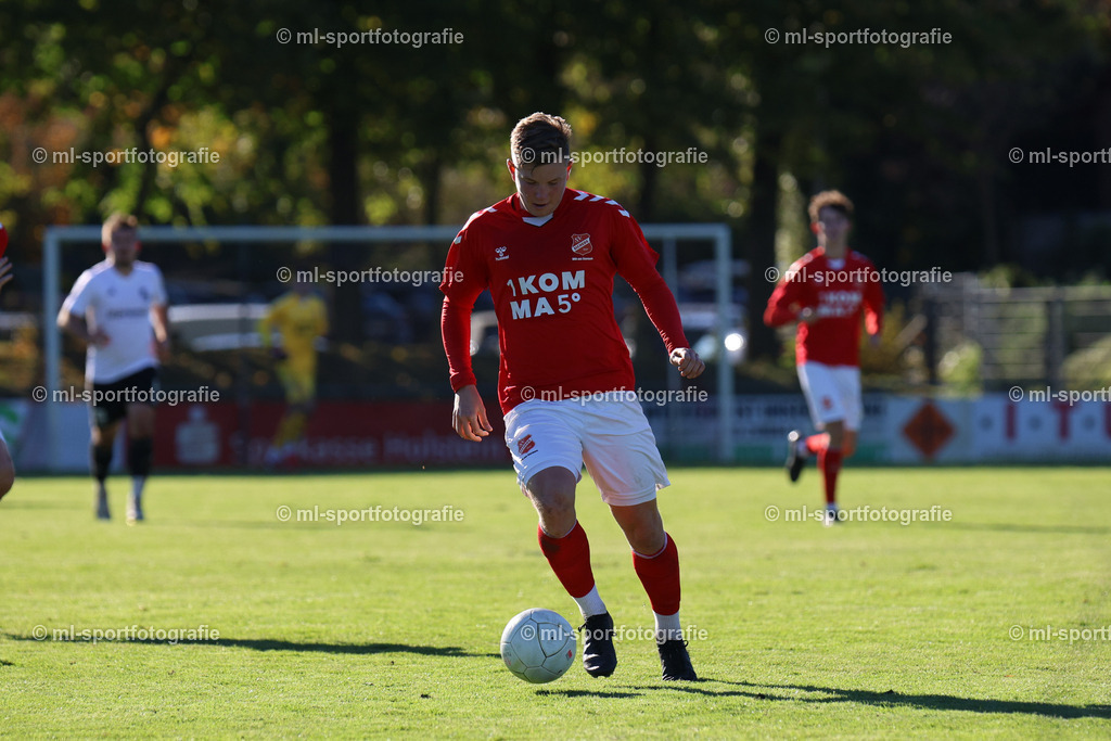 Fußball I Herren I Saison 2025/2026 I Oberliga Schleswig-Holstein I 13. Spieltag I SV Eichede - Heider SV | ml-sportfotografie - Realisiert mit Pictrs.com