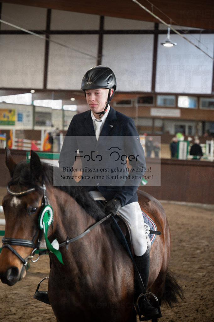 Hallenreittunier Voxtrup 2023 | Entdecke hochwertige Reitturnierfotos von Foto Oger. Professionell, emotional und authentisch – jetzt Lieblingsmomente im Shop bestellen.Deutschlandweite Turnierfotografie. - Realisiert mit Pictrs.com