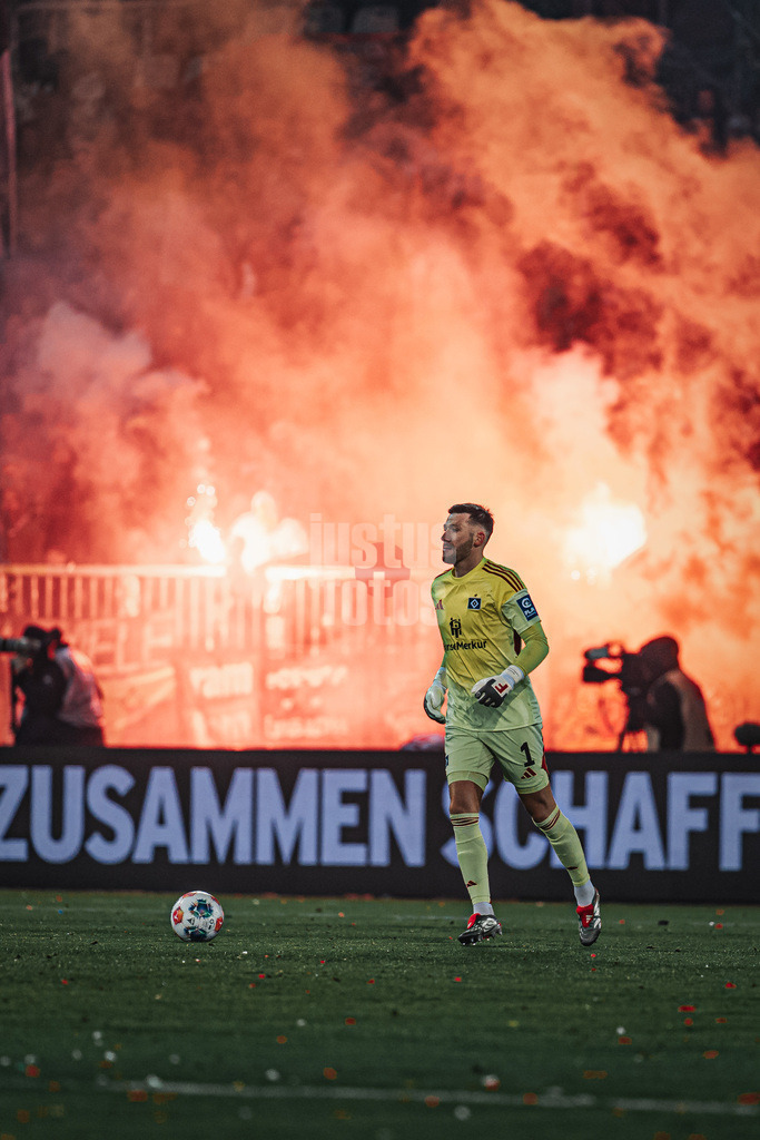 Fußball | Männer | Saison 2025/2026  | Fußball-Bundesliga | 19. Spieltag | FC St. Pauli vs. Hamburger SV | 23.01.2026 | Daniel Heuer Fernandes (#1, HSV)