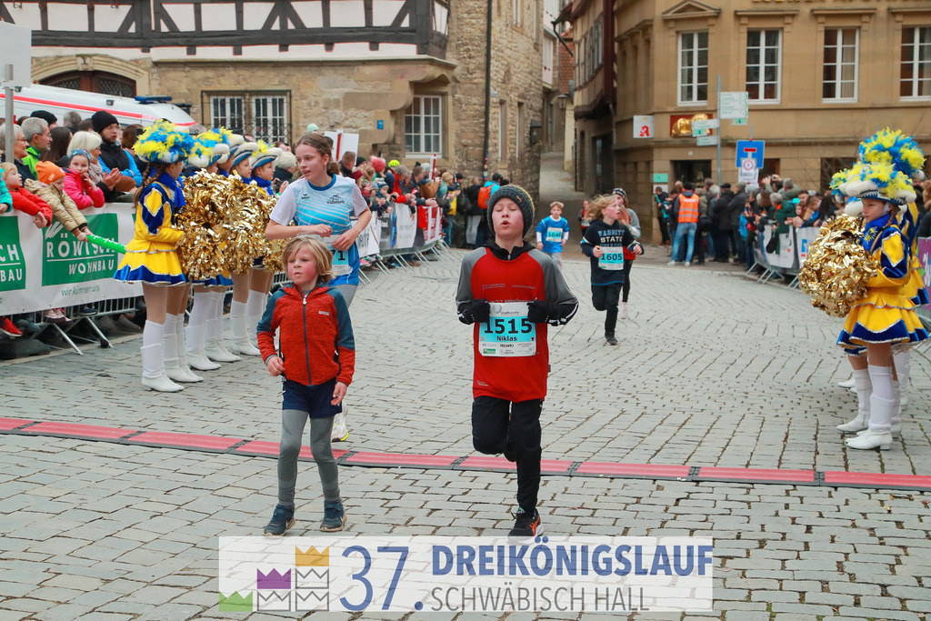Stadtwerke Jugendlauf 1700m | 3 Koenigslauf 2023 - Realisiert mit Pictrs.com