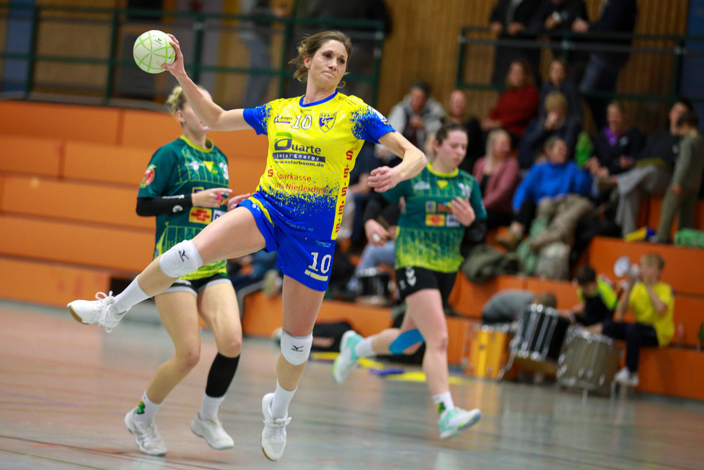 SVN_ SVFriedrichsfeld_141224_027 | Bildergalerie von Sport-Ereignissen aber auch von weiteren spannenden Dingen - nicht nur vom Niederrhein. In Anlehnung an den bekannten Spruch von Hanns Dieter Hüsch heißt das Motto: "Niederrhein ist überall".  - Realisiert mit Pictrs.com