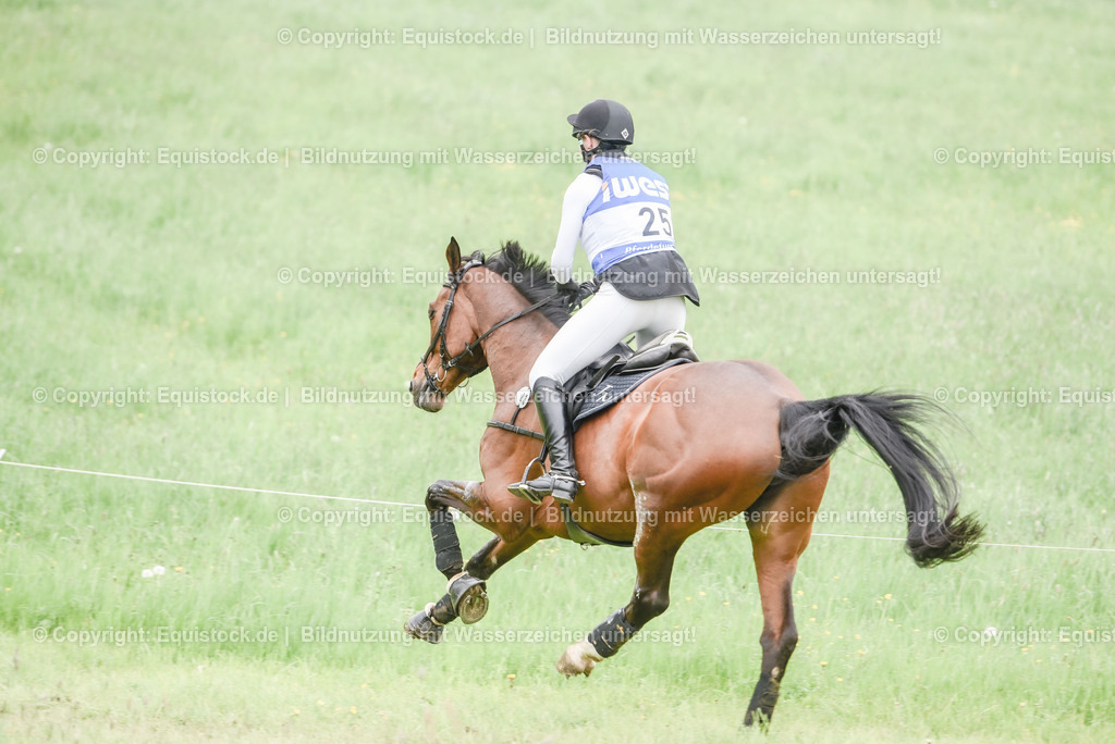 20230513_CCI4_Gelände_0321 | equistock