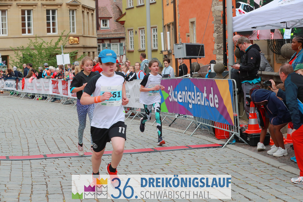 Stadtwerke Schüler und Jugendlauf 1,7km | 3koenigslauf 2022 Stadtwerke Schüler und Jugenlauf 1,7km - Realisiert mit Pictrs.com