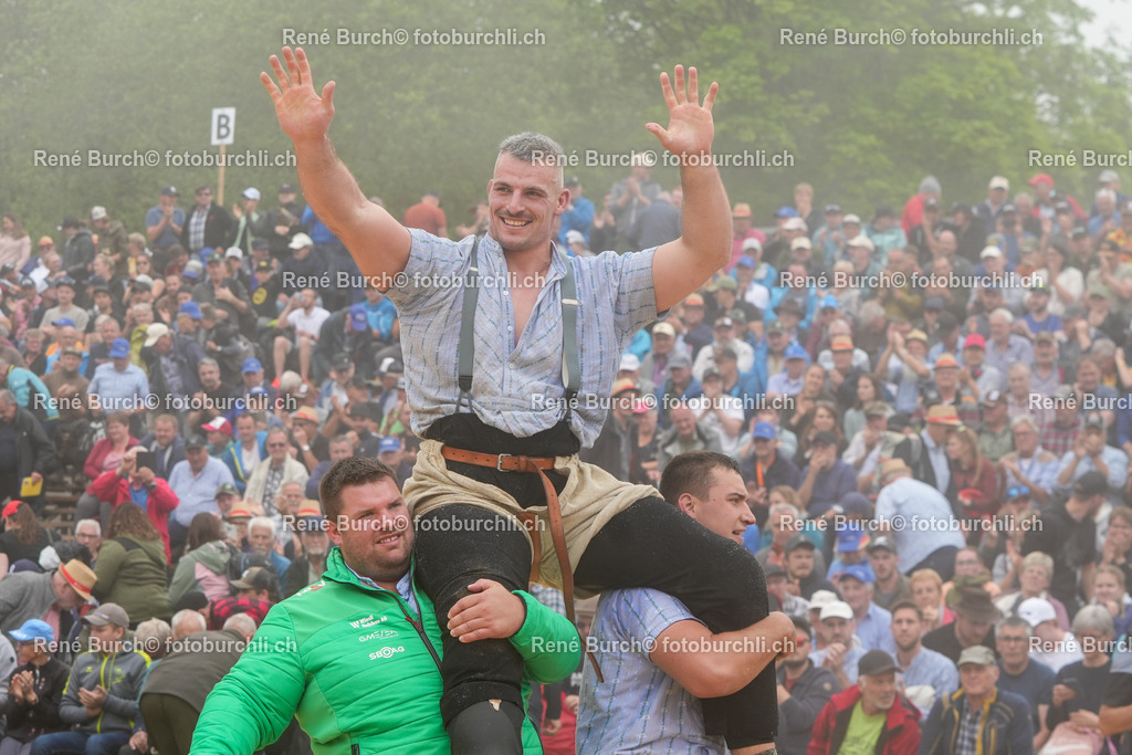 Sieger  Giger Samuel | René Burch leidenschaftlicher Fotograf aus Kerns in Obwalden.  Hier finden sie Sport, Landschaft und Natur Fotografie.
 - Realisiert mit Pictrs.com