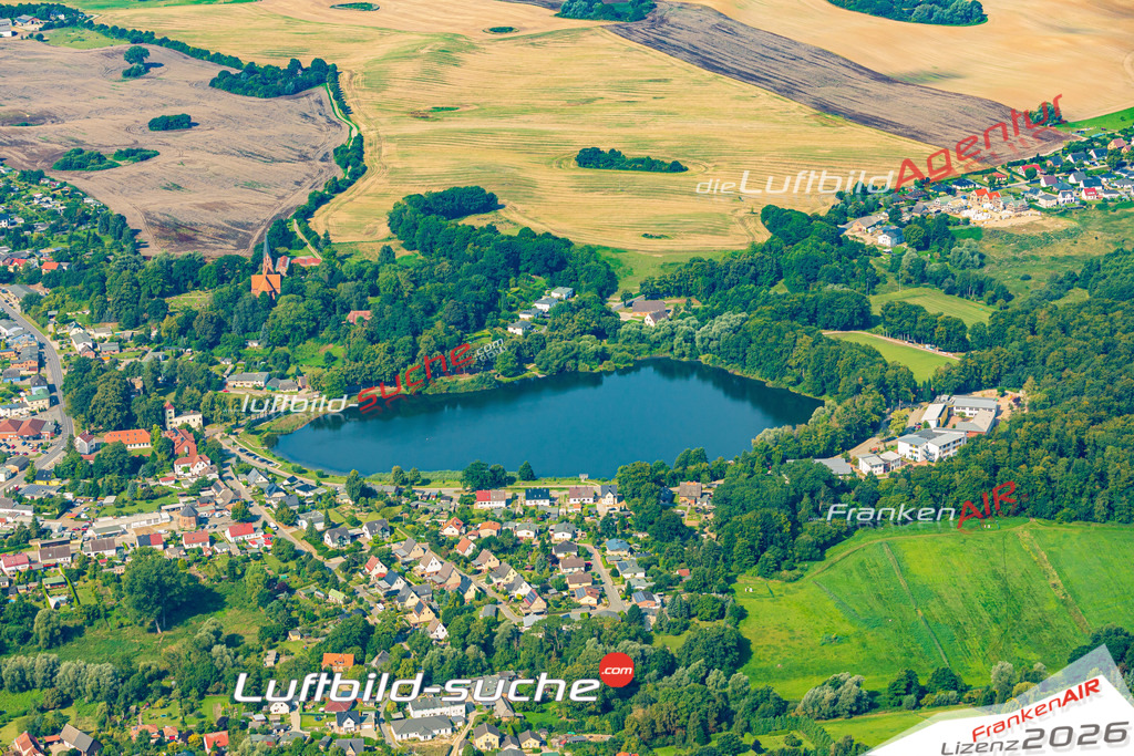 Satower See Satow Bild- Das Luftbild wurde 2025 vom UL-Flugzeug heraus erstellt ( keine Drohne bzw. Drohnenaufnahme ) - Hochauflösende Luftaufnahme -Nicht vergleichbar mit Google Maps oder Satelittenbilder- Die Geschenkidee !Mit Lizenz und Bildrechte bestellbar - CC