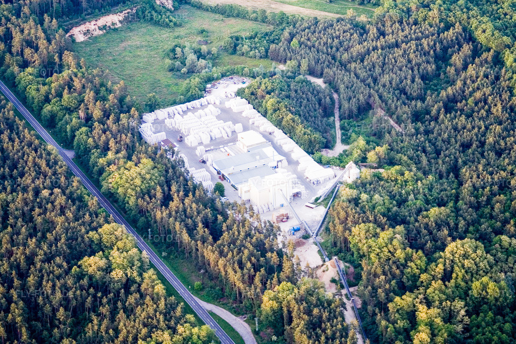 Luftbild: Werksgelände Kalksandsteinwerk Bienwald Schencking GmbH & Co. KG am Rhein im Ortsteil Büchelberg in Wörth im Bundesland Rheinland-Pfalz in Deutschland. Foto: IMG_2663.jpg vom 09.06.2006 durch Werner Riehm/FLY-FOTO.de