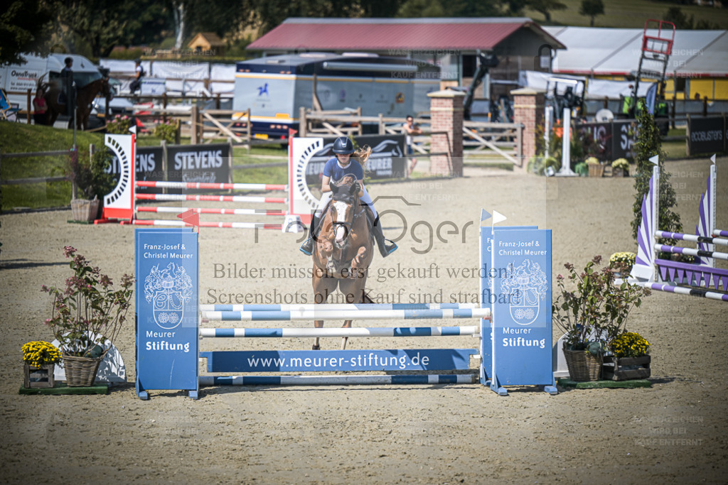 DOS_3267 | Entdecke hochwertige Reitturnierfotos von Foto Oger. Professionell, emotional und authentisch – jetzt Lieblingsmomente im Shop bestellen. - Realisiert mit Pictrs.com