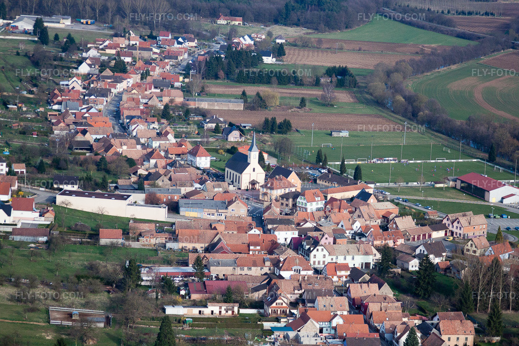 Aerial view: View of the town in Pfaffenhoffen in the state Bas-Rhin, France. – Photo: IMG_38653.jpg taken on 03/20/2011 by Werner Riehm/FLY-FOTO.com – Resolution of the original: 4752 x 3168 px