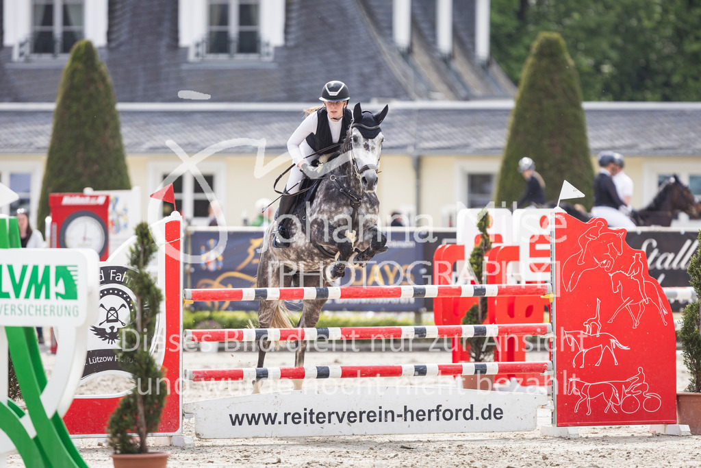 260509_PfSpTa_5_L-Spr-534 | Deine schönsten Turniermomente als professionelle Fotos! Entdecke hochwertige Pferdesport-Fotografie im Online-Shop. Jetzt Fotos finden & bestellen!