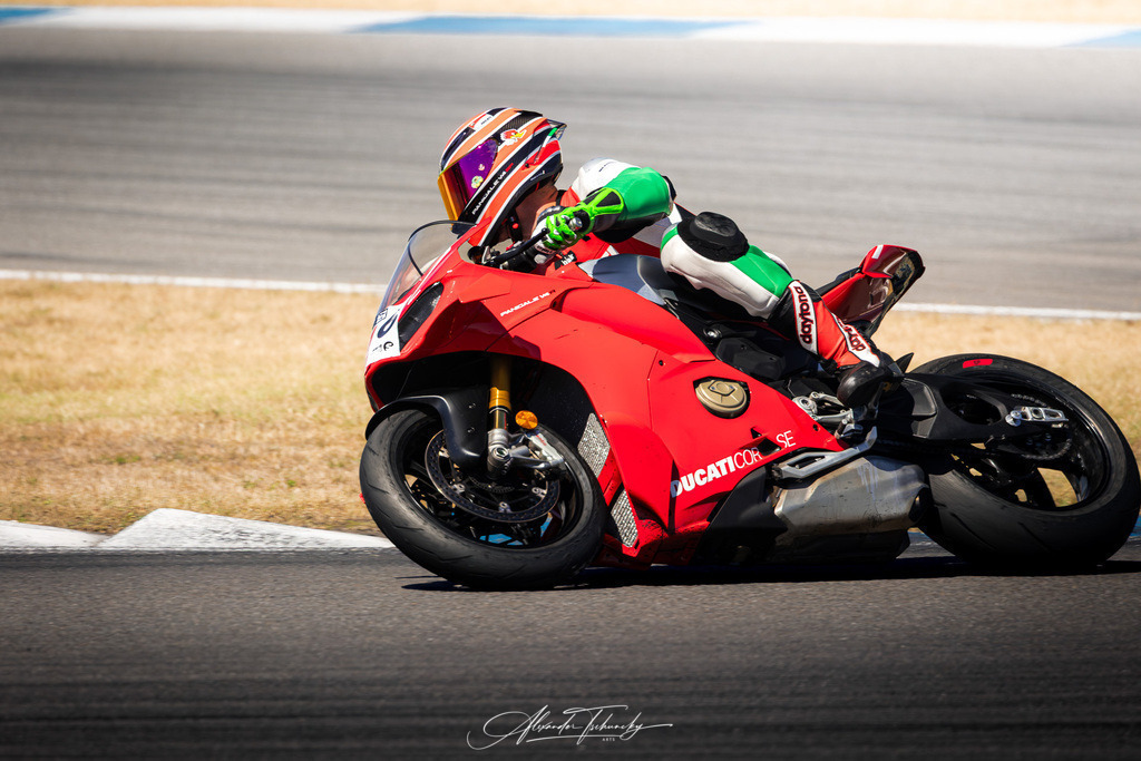 Ducati Trackday Hockenheimring 2026 | Entdecken Sie die faszinierende Welt von Alexander Tschuncky Arts: Kreative Fotografie, atemberaubende Automobilkunst und hochwertiger Bilderdruck. Lassen Sie sich inspirieren! - Realisiert mit Pictrs.com