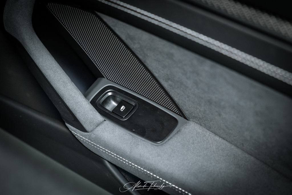 R6PZ3583 _AL | Entdecken Sie die faszinierende Welt von Alexander Tschuncky Arts: Kreative Fotografie, atemberaubende Automobilkunst und hochwertiger Bilderdruck. Lassen Sie sich inspirieren! - Realisiert mit Pictrs.com