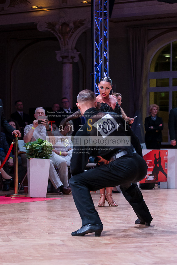 20240706_WDSF_WO_Latin_11846 | Tanzsportbilder, Standardtanz, Lateintanz, WDSF, DTV, LTVB, dancecomp, goc, hessen tanzt, blaues band der spree, walzer, tango, wiener walzer, slowfox, quickstepp, samba, rumba, cha-cha-cha, paso doble. jive, hd-kroft photography, turniertanzsport