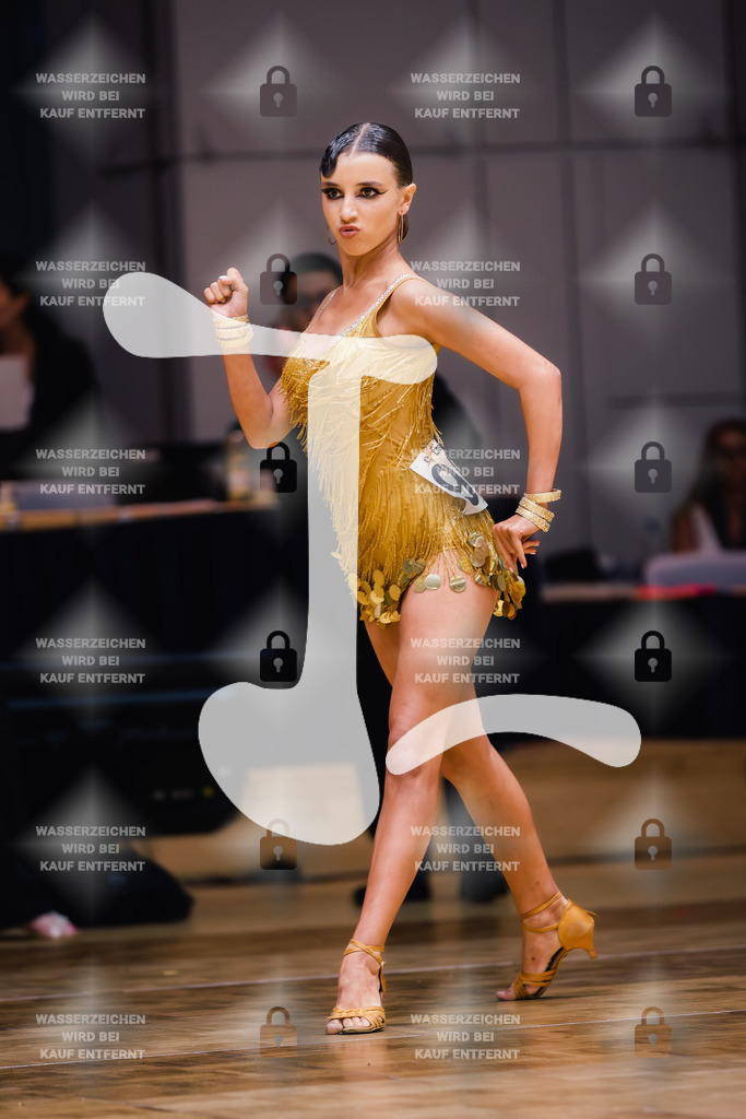 GOC 2025 - WDSF Solo Junior II Latin Female - 2025-08-21-8068 | Webshop for digital downloads and prints of dance sport, event & show photographer Julian Link - Realisiert mit Pictrs.com