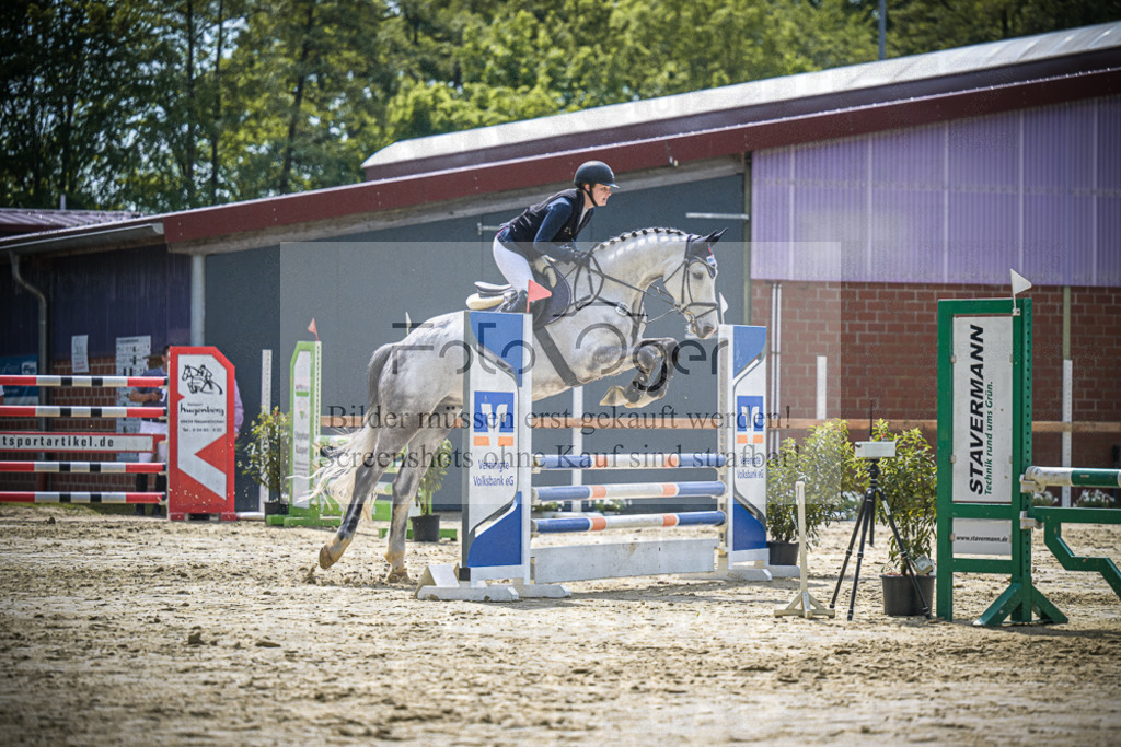 DOS_0041 | Entdecke hochwertige Reitturnierfotos von Foto Oger. Professionell, emotional und authentisch – jetzt Lieblingsmomente im Shop bestellen.Deutschlandweite Turnierfotografie. - Realisiert mit Pictrs.com