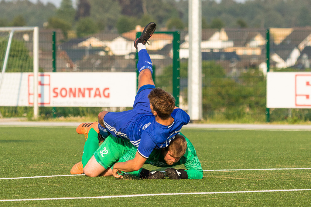 SG Morshausen - SG Niederburf | Sportfotografie Hermann-Josef Stoffel - Realisiert mit Pictrs.com