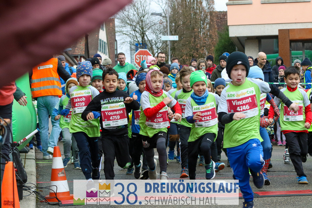 400m AOK Junior Cup | 3 Koenigslauf 2024 400m AOK Junior Cup - Realisiert mit Pictrs.com