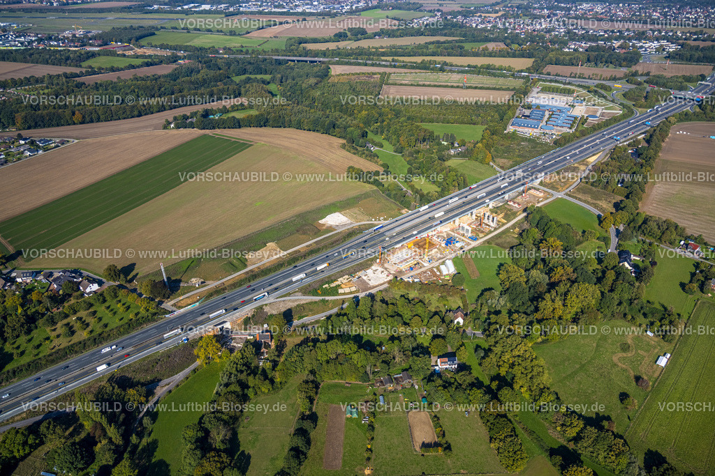 Unna220902596 | Luftbild, Baustelle mit Ersatzneubau Liedbachtalbrücke der Autobahn A1, LKW Stau, nahe dem Kreuz Dortmund/Unna, Massen, Unna, Ruhrgebiet, Nordrhein-Westfalen, Deutschland