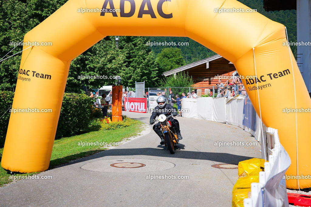 P1025918 | Erleben Sie atemberaubende, hochqualitative Fotos Ihrer Fahrt entlang der malerischen Alpenstraßen. Besuchen Sie alpineshots.com, um professionelle Aufnahmen Ihrer unvergesslichen Reise zu finden und zu kaufen - Realisiert mit Pictrs.com