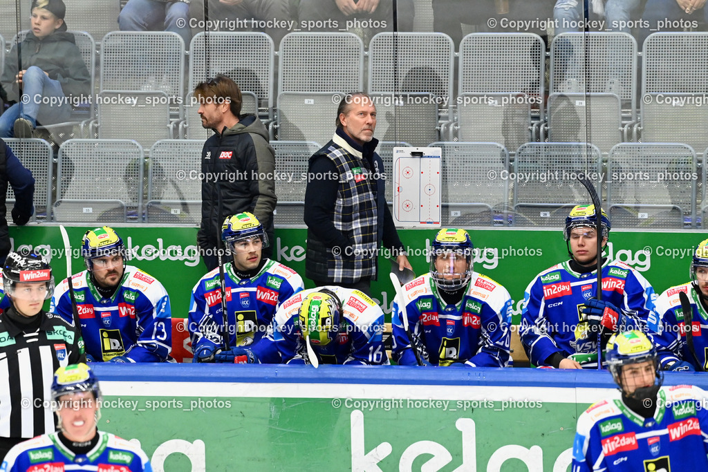 EC IDM WÄRMEPUMPEN VSV vs. FTC-TELEKOM JÉGKORONG | Spielerbank EC VSV, Tray Tuomie Headcoach EC VSV, Dr. André Drobez Teamdoc EC VSV, EC IDM WÄRMEPUMPEN VSV vs. FTC-TELEKOM JÉGKORONG, EC IDM WÄRMEPUMPEN VSV vs. FTC-TELEKOM JÉGKORONG am 19.10.2025 in Villach (Stadthalle Villach), Austria, (Photo by Bernd Stefan)