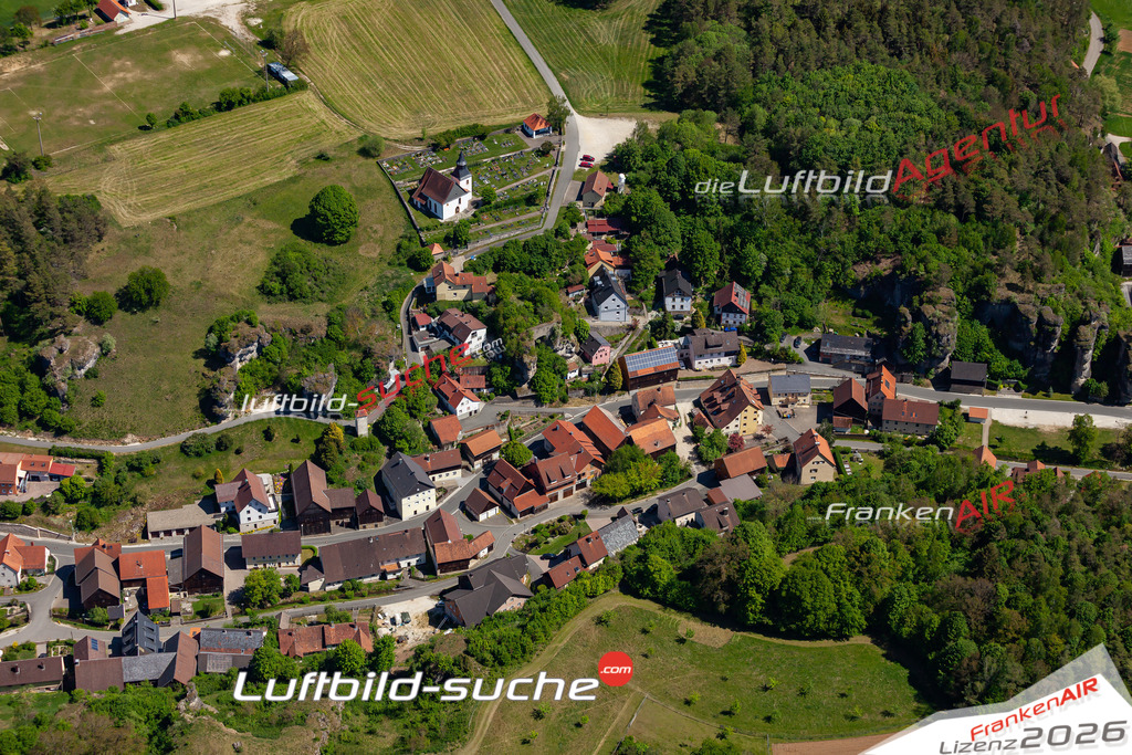 Die Luftbildaufnahme Krögelstein - Hollfeld wurde 2020 mittels Flugzeug (keine Drohne) erstellt. Perfekte Schärfe und Druck- Ergebnisse- Garantiert!