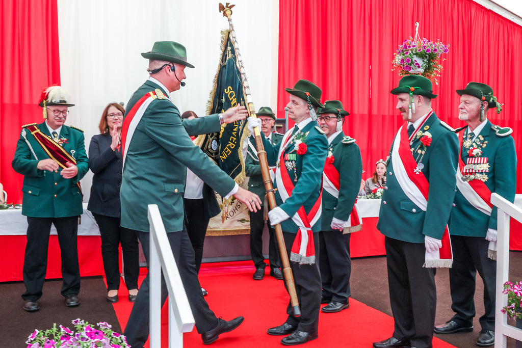 top-top.de 240602-030 | Foto, Video, Fotografie, Videografie, Fotobox, DJ, Discjockey, Musik, Musikbox, Veranstaltung, Photobooth, Amazon, Ebay, Buchtipp, Bestseller, Autor, Verlag, Buch, Wesel, Hamminkeln, NRW, Dinslaken, Rees, Drohne, Hochzeit, Party, Fotobox, Wesel, Fotograf