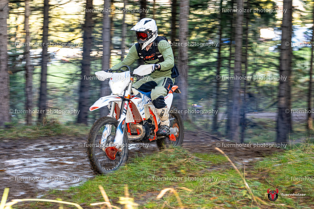 fuernholzer_251026-C1-37 | Fotografische Impressionen von der Red Stag Enduro Extreme by fuernholzer-photography.com. Endurosport in Österreich fotografisch festgehalten von fuernholzer. Auftragsfotografie für Private, Gewerbefotos und Industriefotografie. Eventfotografie, Sportfotografie und Motorsportfotografie. Anbieter von Fotoworkshops, Fototraining, fotografischen Vorträgen und Fotoseminaren.
