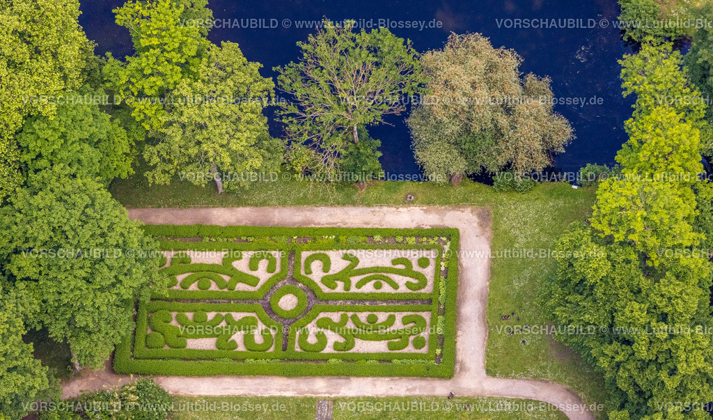 Herne220503005 | Luftbild, Labyrinth Gartenanlage am Wasserschloss Strünkede, Baukau, Herne, Ruhrgebiet, Nordrhein-Westfalen, Deutschland