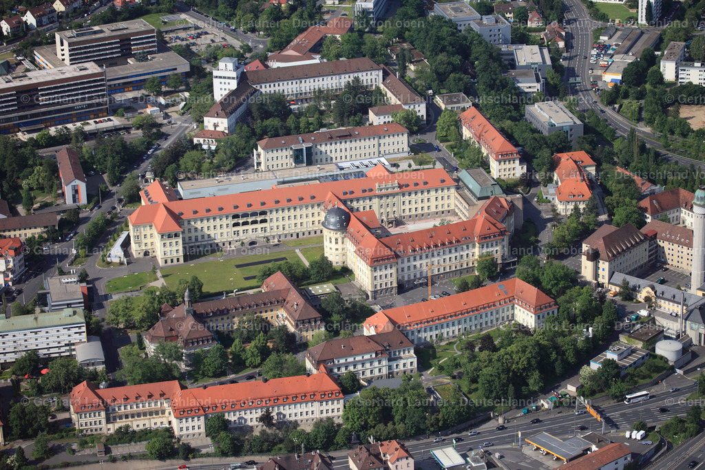 3091833 | Universitätsklinikum Würzburg, ein Klinikum der Medizinischen Fakultät der Julius-Maximilians-Universität Würzburg und ein Krankenhaus der Maximalversorgung.