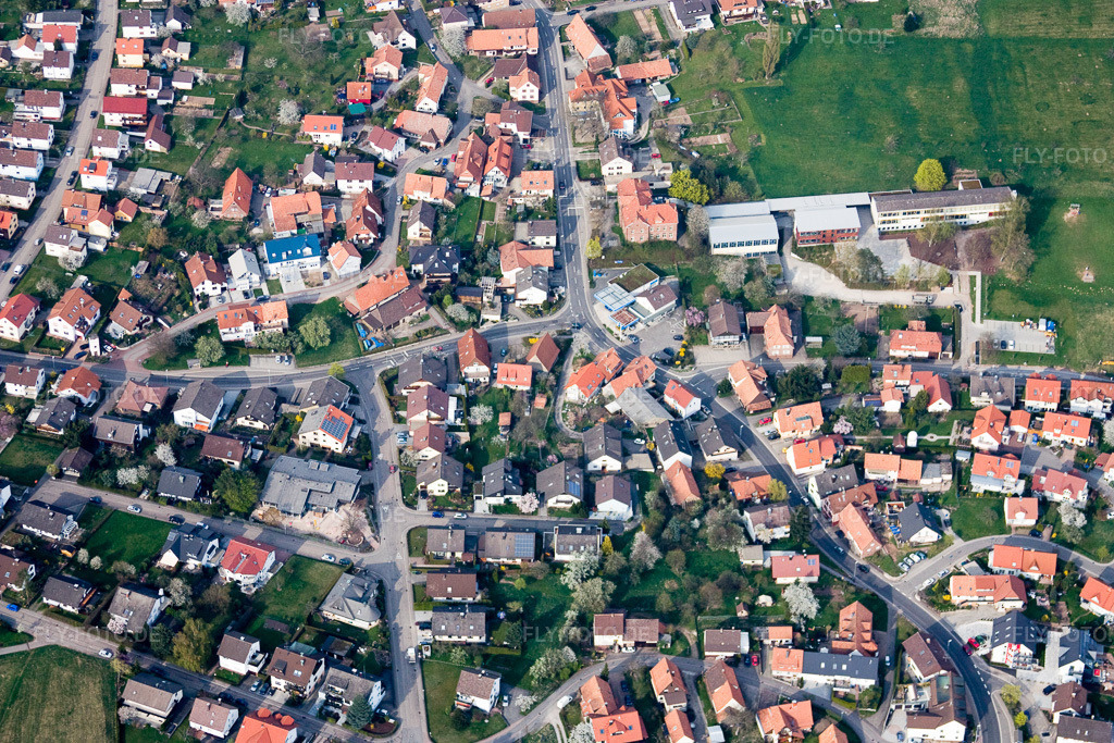 Luftbild: Schluttenbacher Straße im Ortsteil Schöllbronn in Ettlingen im Bundesland Baden-Württemberg in Deutschland. Foto: IMG_17736.jpg vom 12.04.2009 durch Werner Riehm/FLY-FOTO.de
